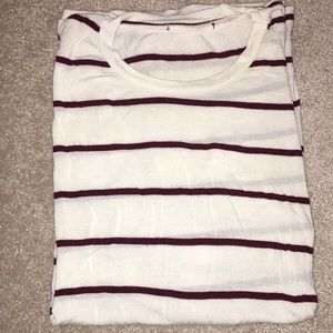 BRANDY MELVILLE t-shirt